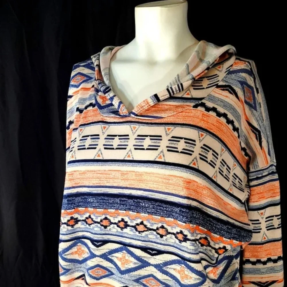 Boho Pattern Hoodie with Open Lace back panel - Picture 2 of 10